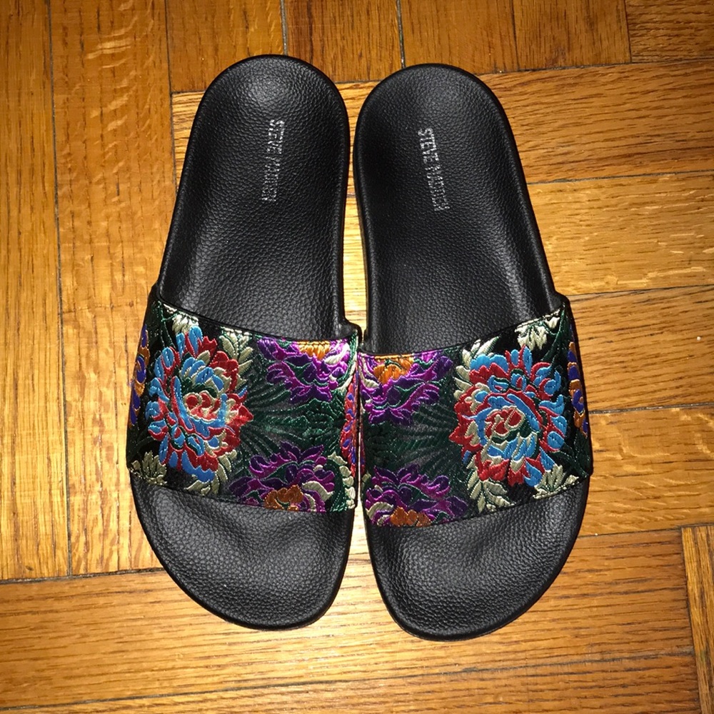 Steve Madden Slides